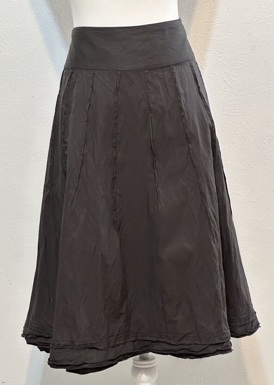 Emanuel Ungaro Women's Size 16 Grey Mid-length Flared Skirt Career Closet Staple